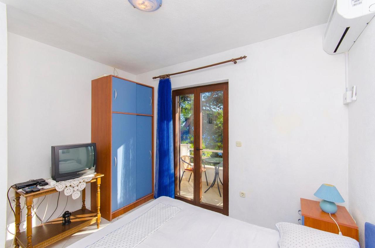 Studio Pisak 2802B Kültér fotó