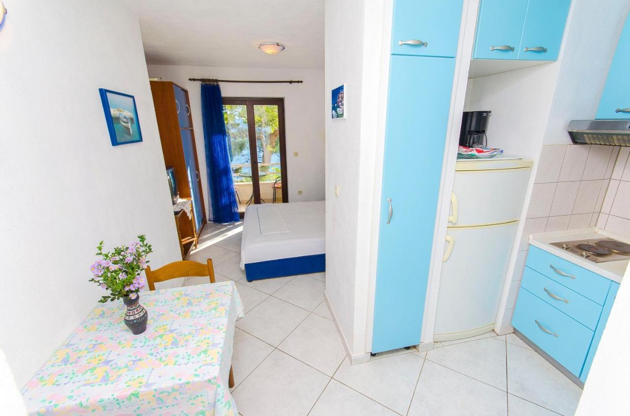 Studio Pisak 2802B Kültér fotó